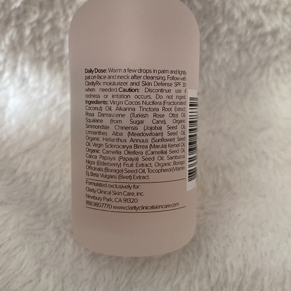 Clarity RX shimmering facial oil - Picture 2 of 4